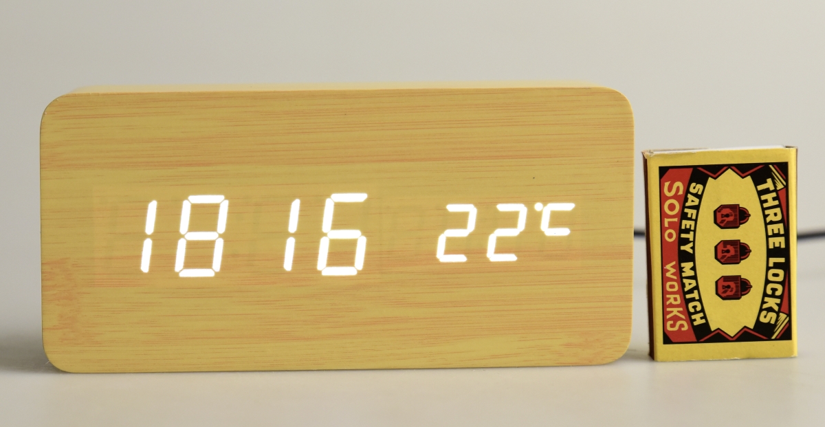 WOODOO CLOCK, digitální LED dřevěné hodiny