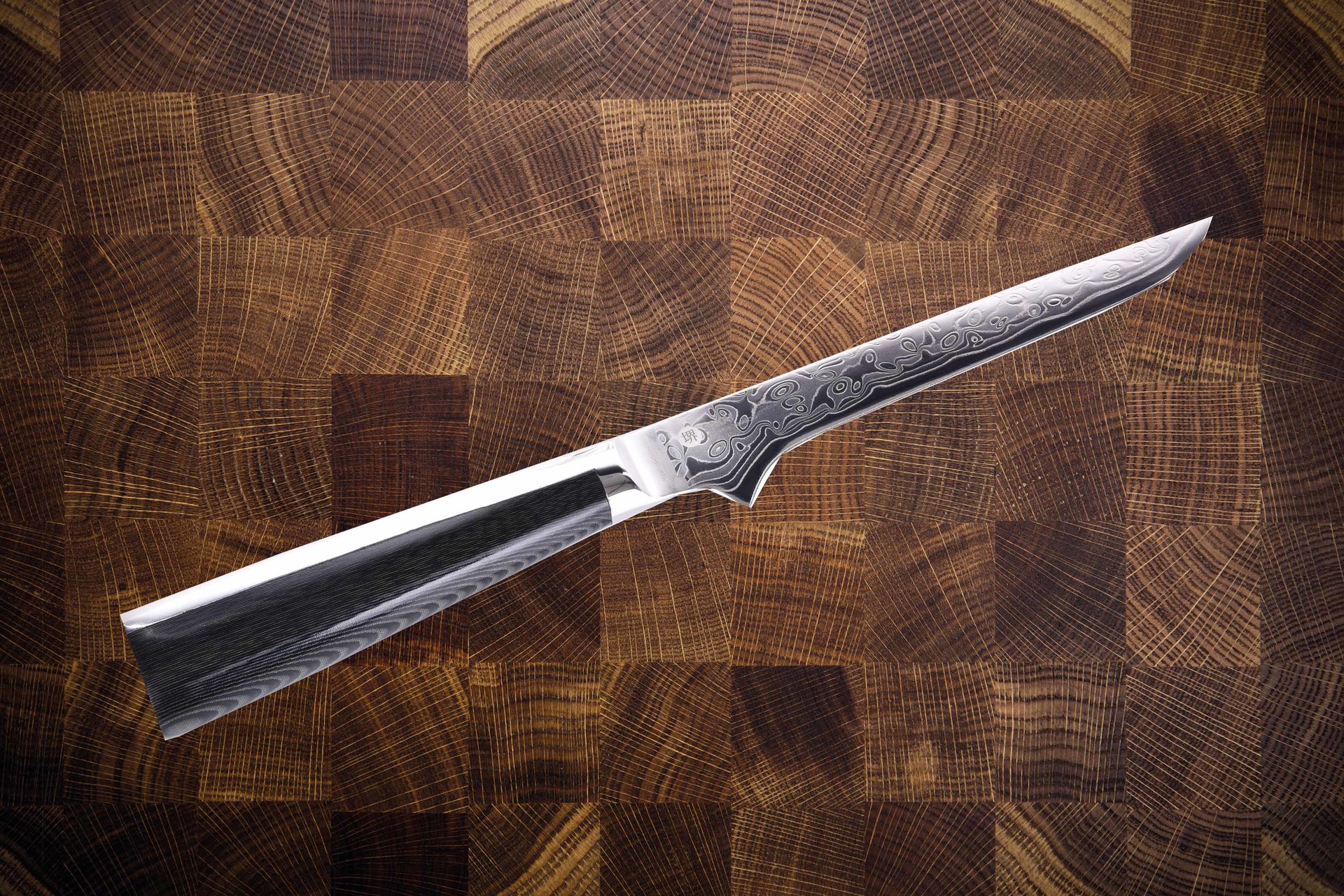 SAKAI 67 BONING krájecí a vykosťovací nůž, ze 67 vrstev damascénské oceli