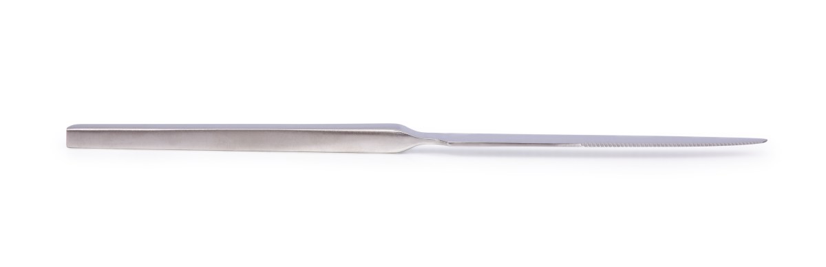 Nôž so zubatým ostrím MASSIVE z ušľachtilej ocele