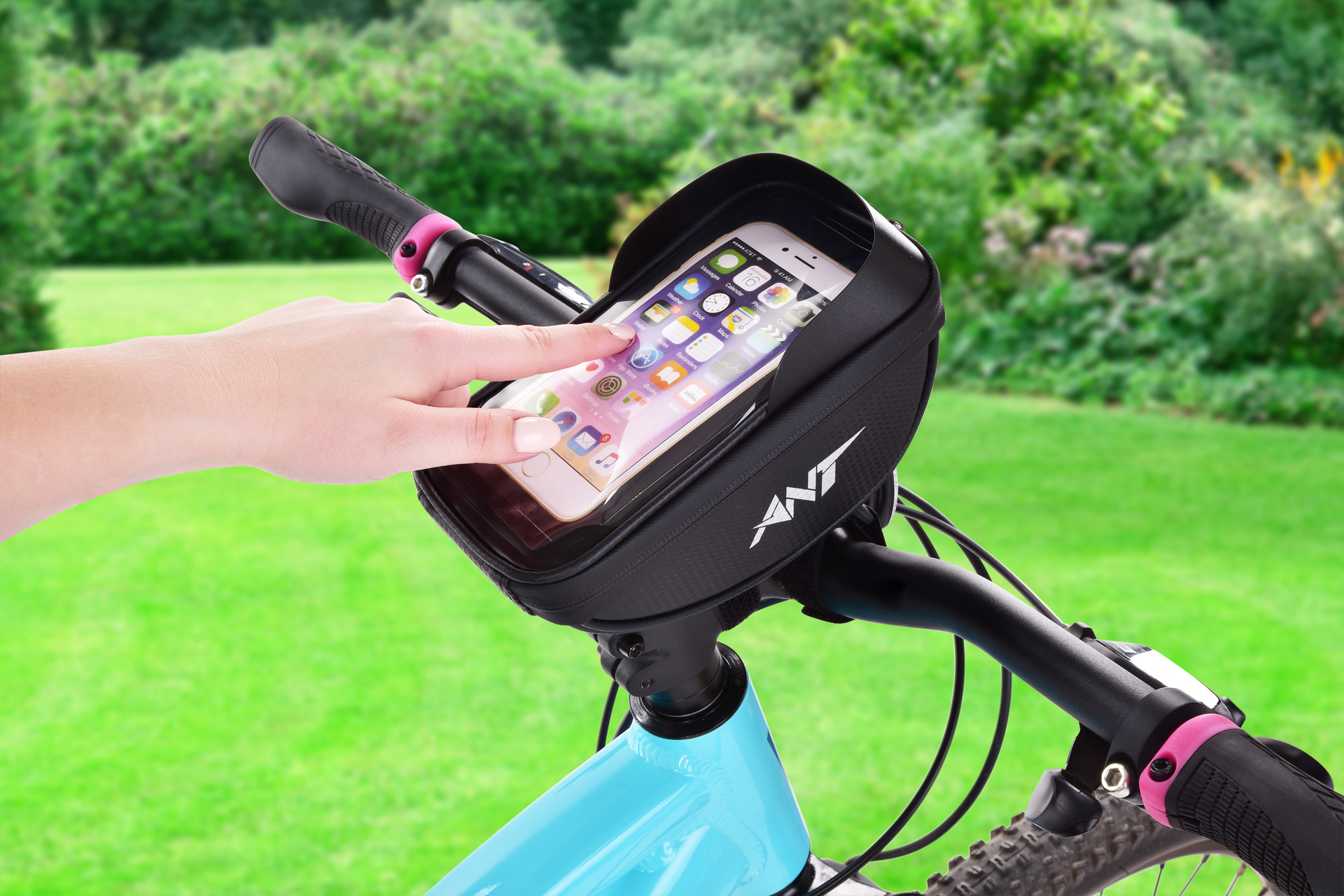 Cyklo vrecko/taška na predstavec kolesa s puzdrom na telefón a tienidlom