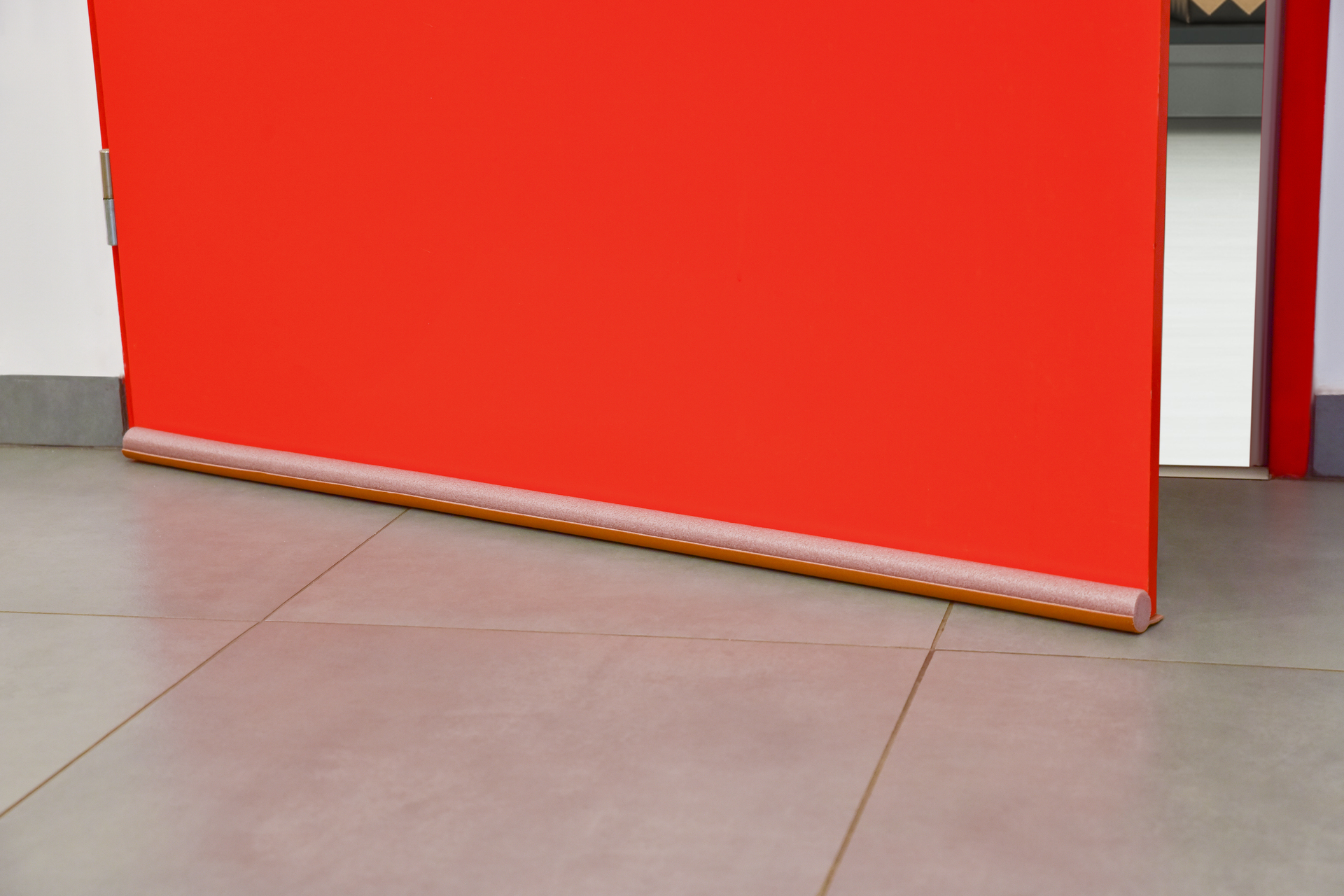 PRIEVANEX obojstranná tesniaca lišta proti prievanu pod dvere