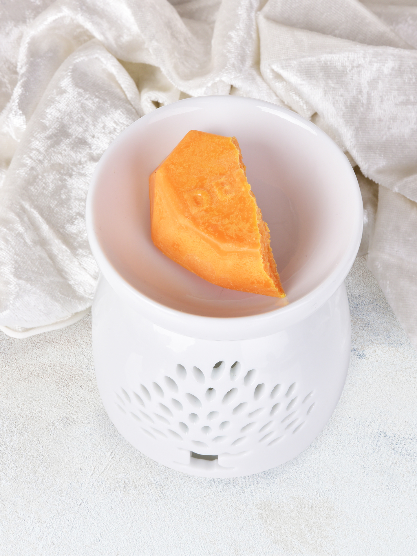 DIVINE AMBER sójový vosk do aromalampy PARFUMIA®