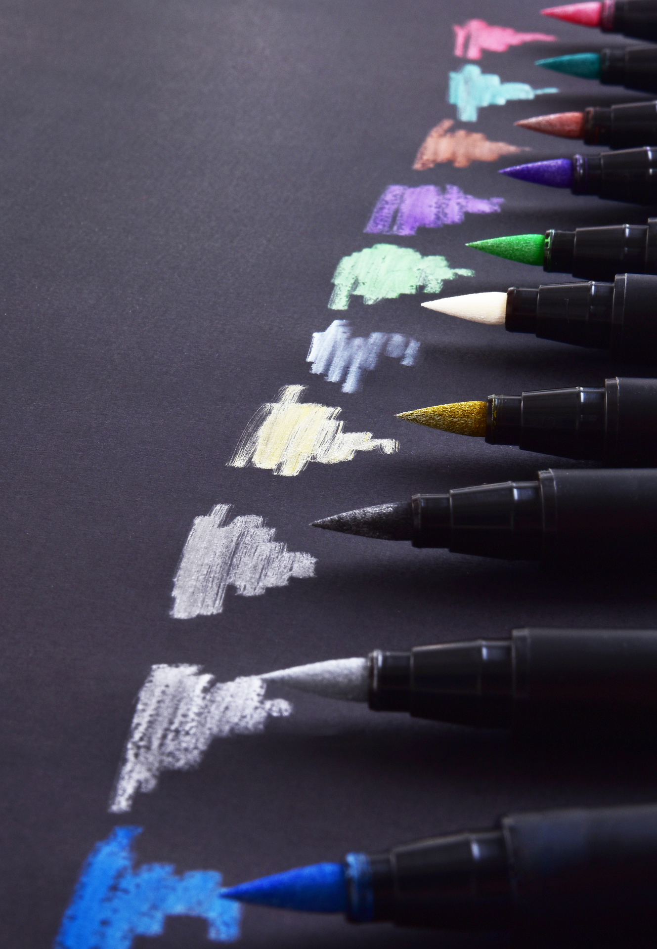 ART 10 ks metalické štetcové fixy