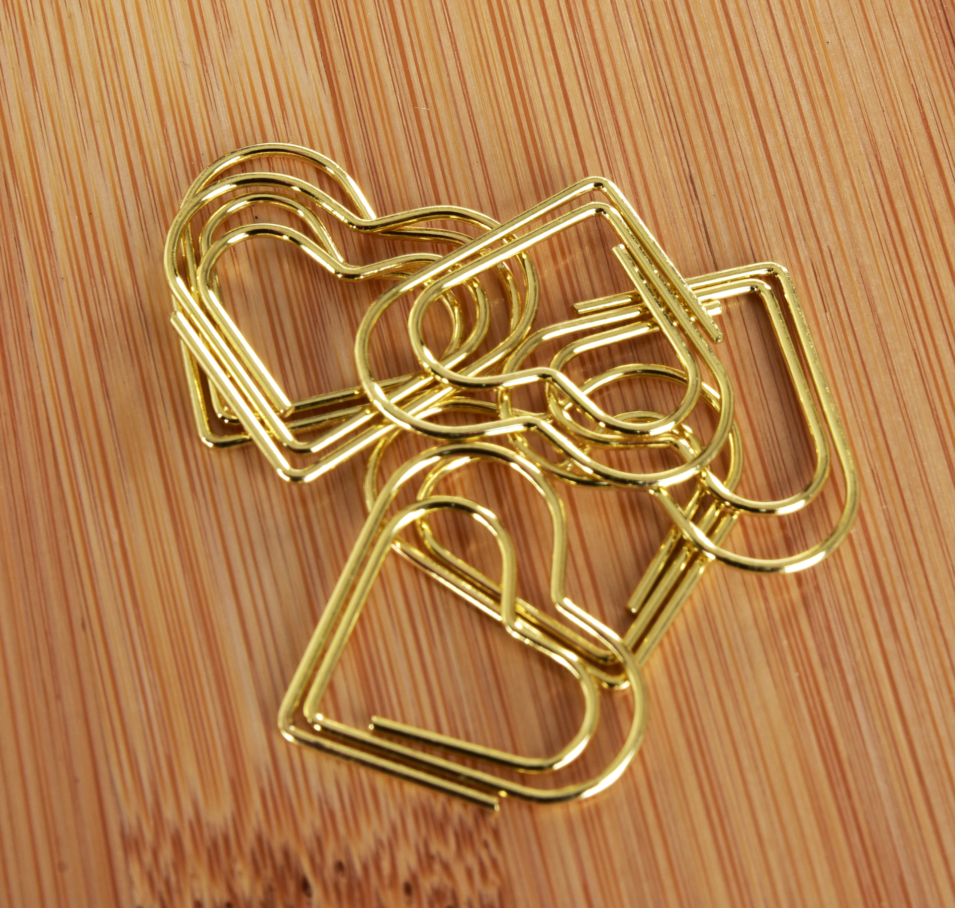 OFFICE 50 ks kovové kancelárske sponky v tvare SRDCE