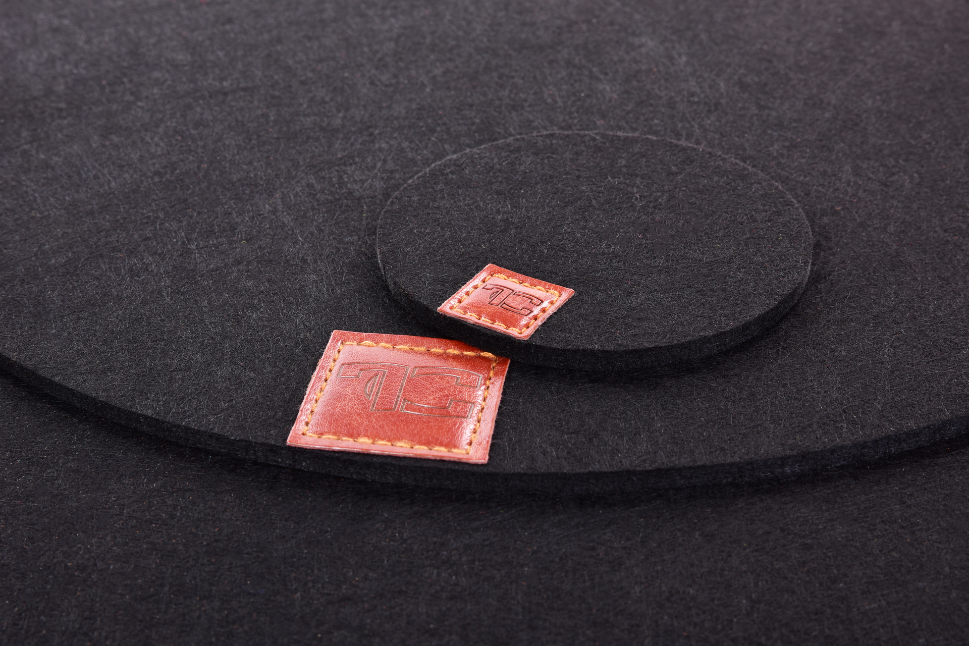 GoEco® sada 12 ks okrúhlych prestieraní z plsti (filcu)