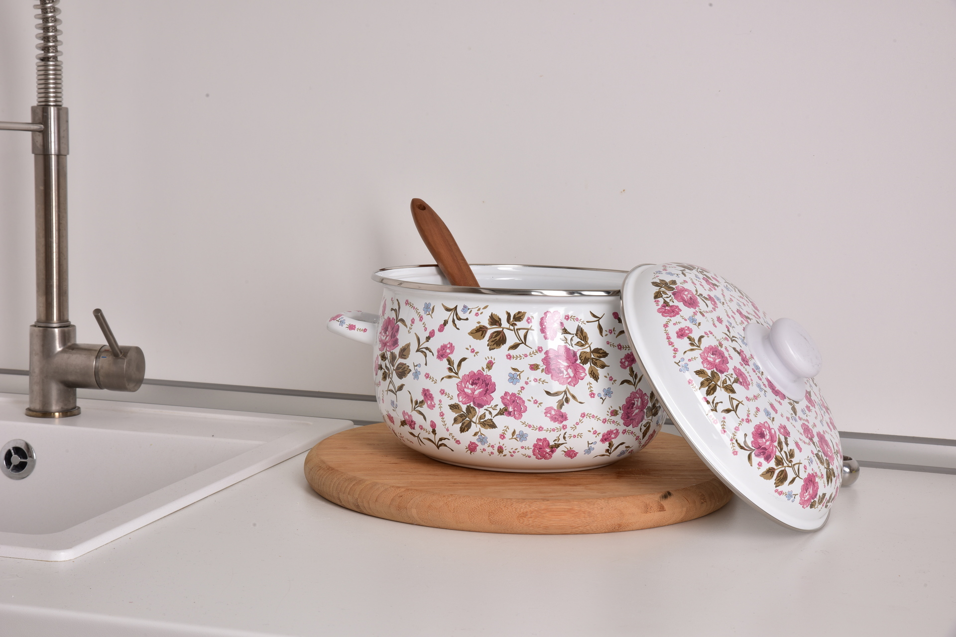 RUSTICAL 10 dielna sada smaltovaných hrubostenných hrncov s pokrievkami