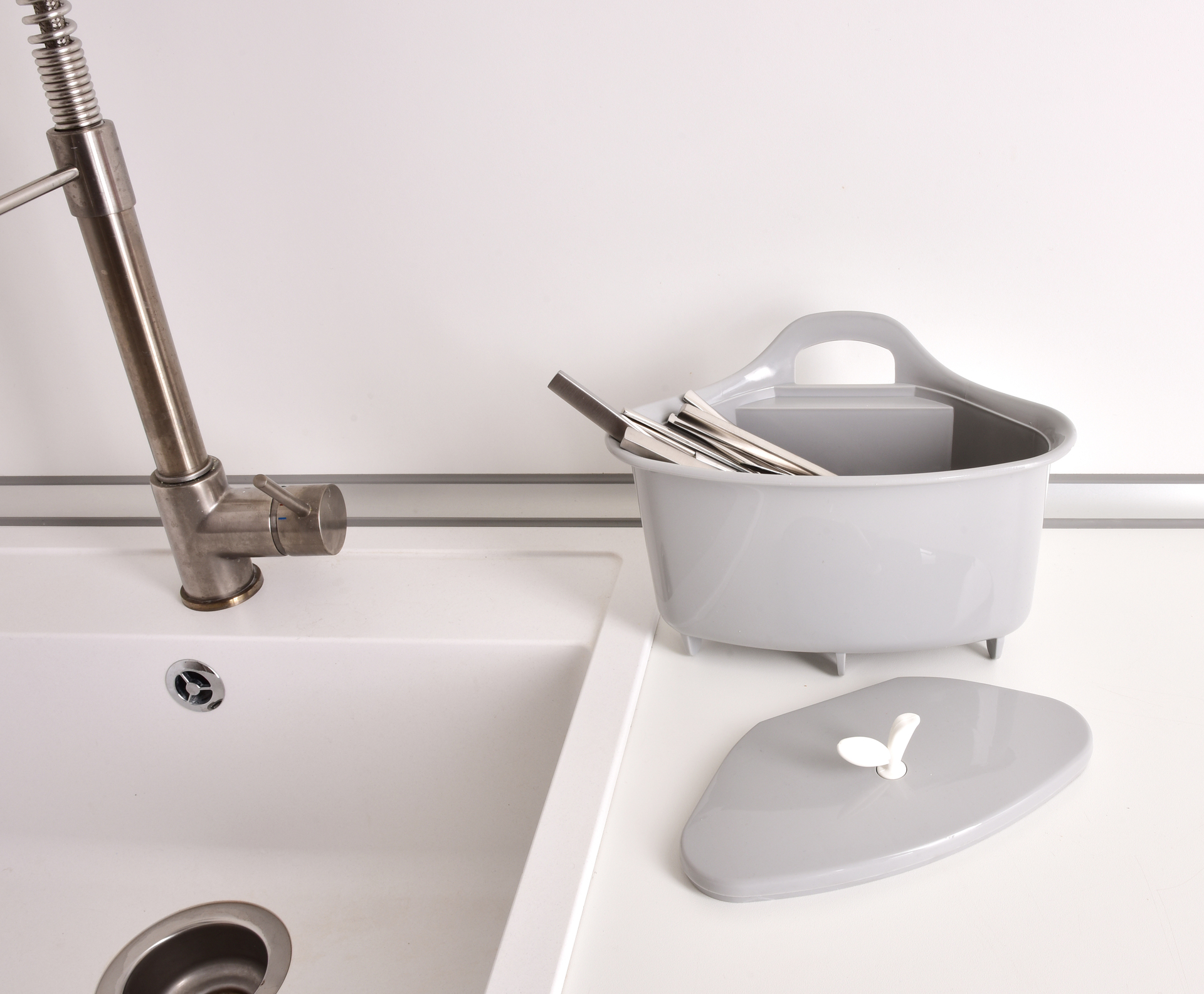 PRAKTIK odkvapkávač na príbory a kuchynské náradie