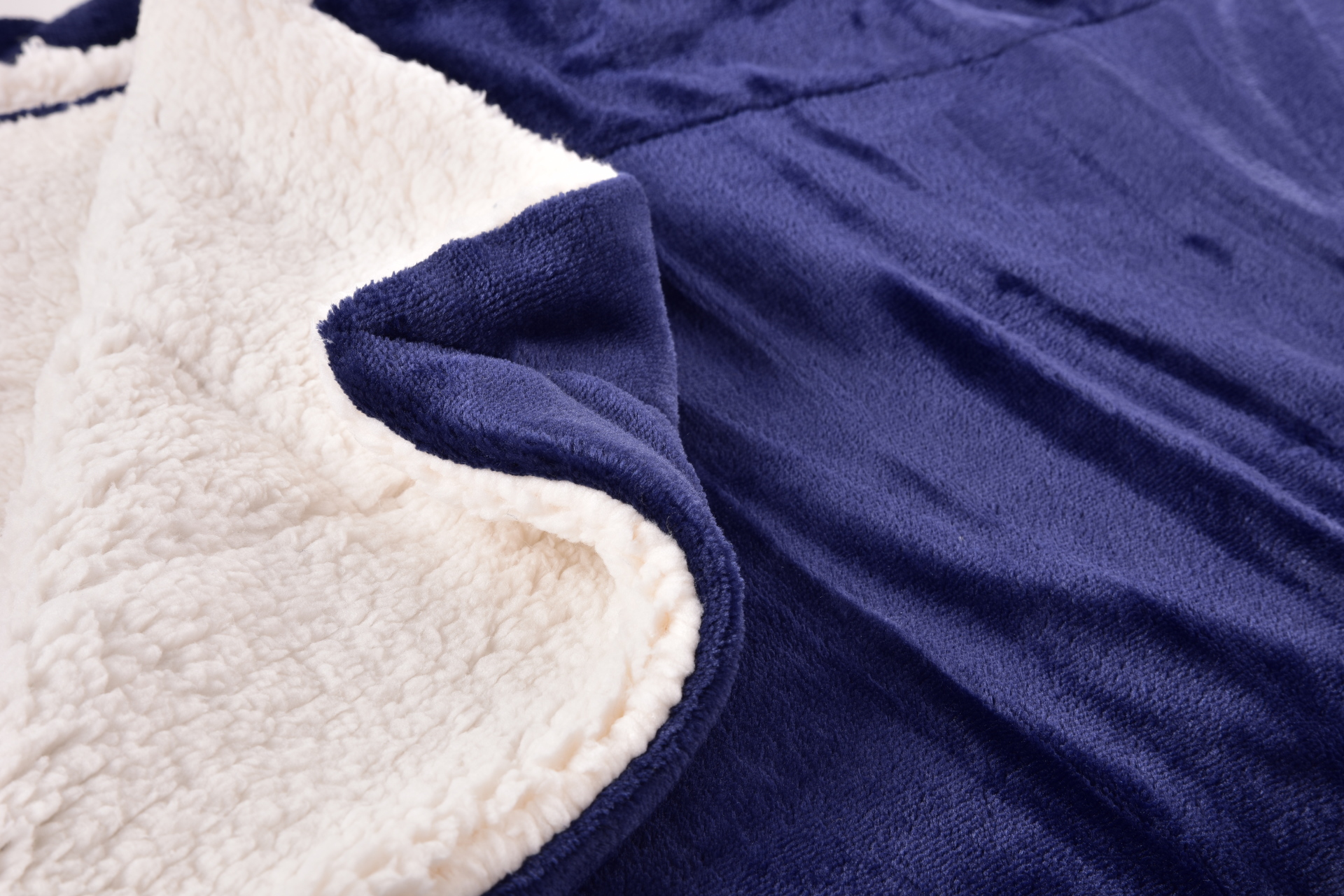 LAGOON DREAM dvojvrstvová luxusná prikrývka LAGOON VELVET