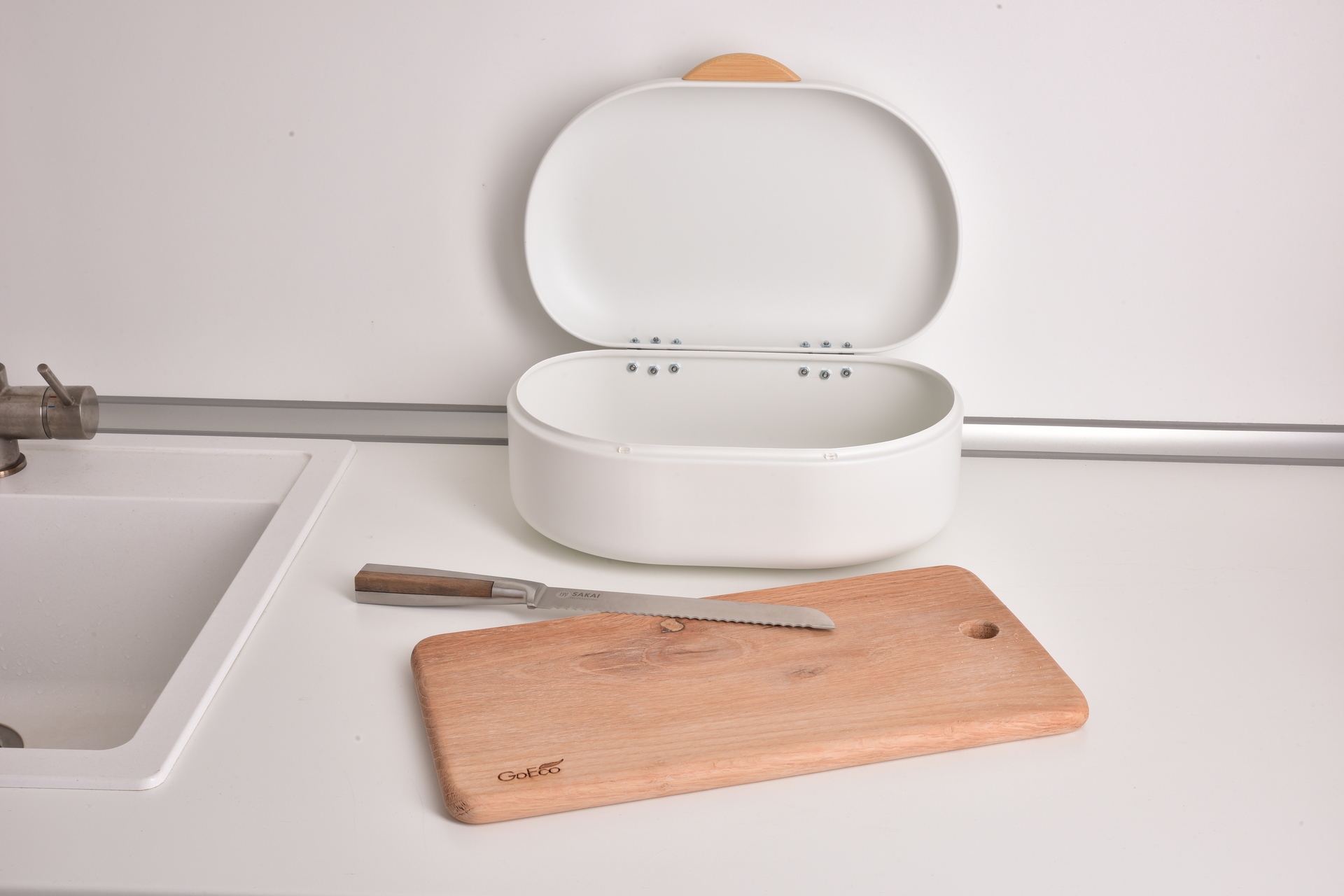 GOURMET kovový chlebník s otváracím vekom