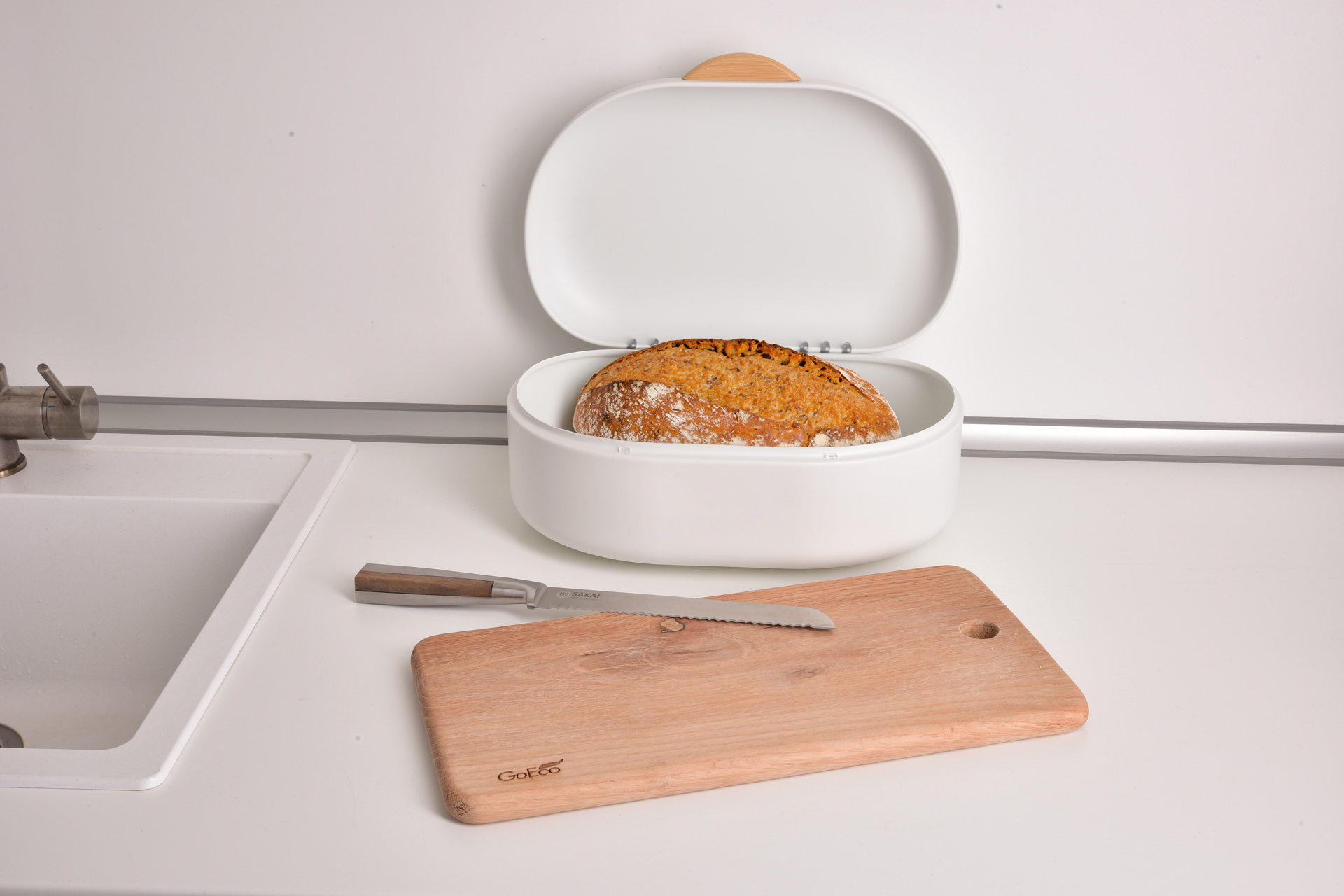 GOURMET kovový chlebník s otváracím vekom