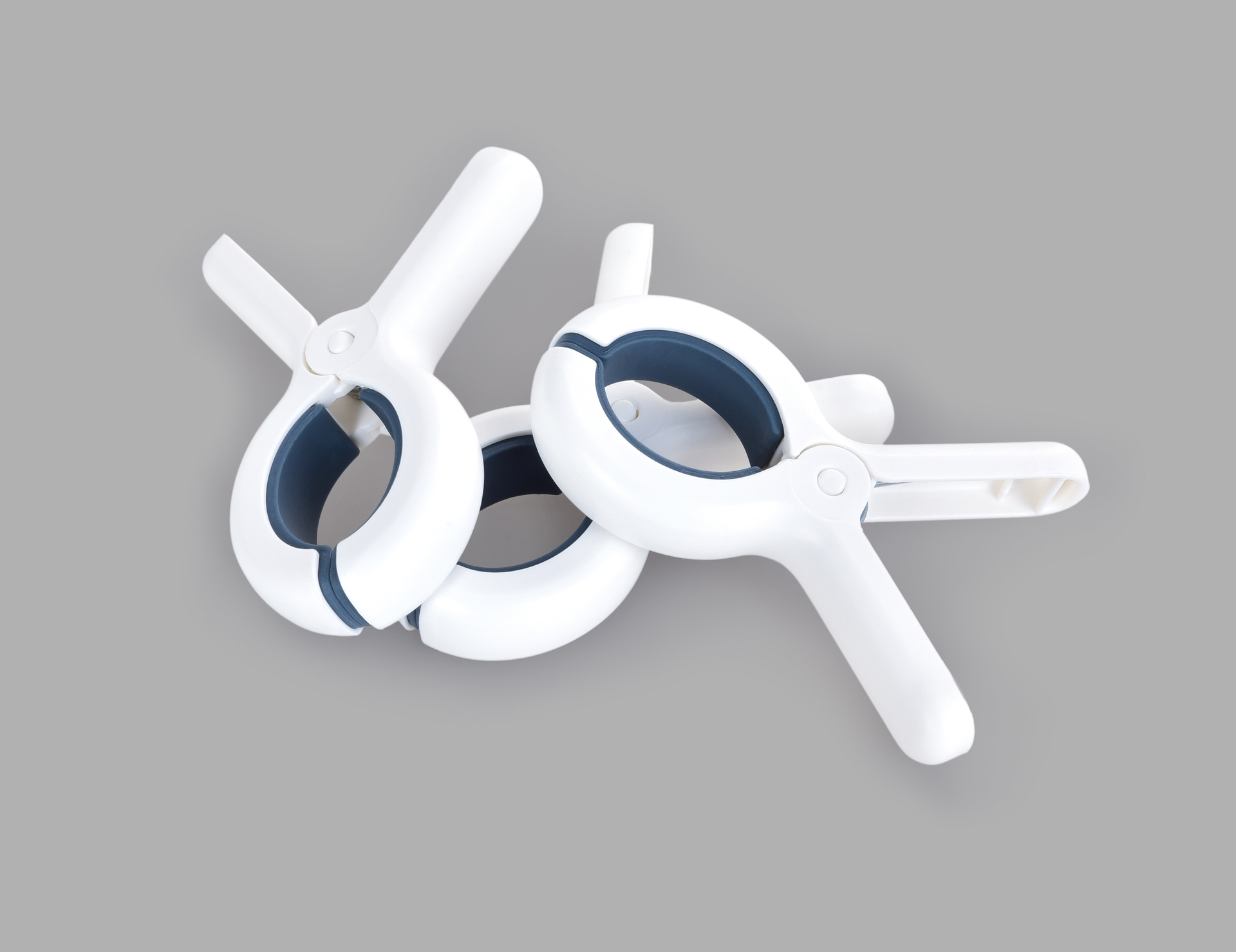 MAXIŠTIPCE 3 ks na objemný textil, deky, prikrývky, plážové osušky a lehátka