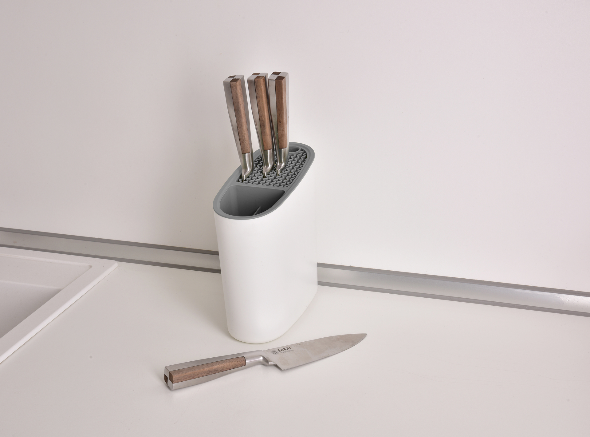 GOURMET 2v1 šikmý stabilný stojan a odkvapkávač na nože