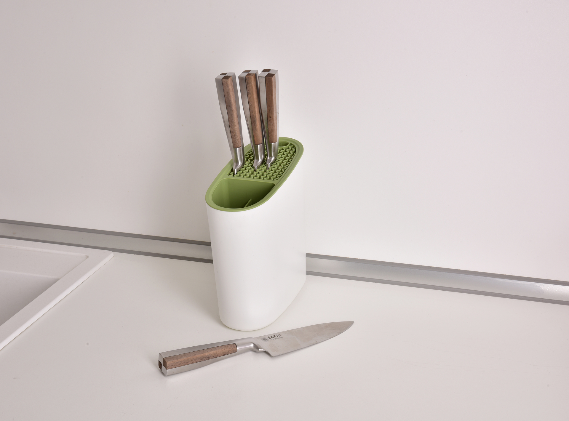 GOURMET 2v1 šikmý stabilný stojan a odkvapkávač na nože