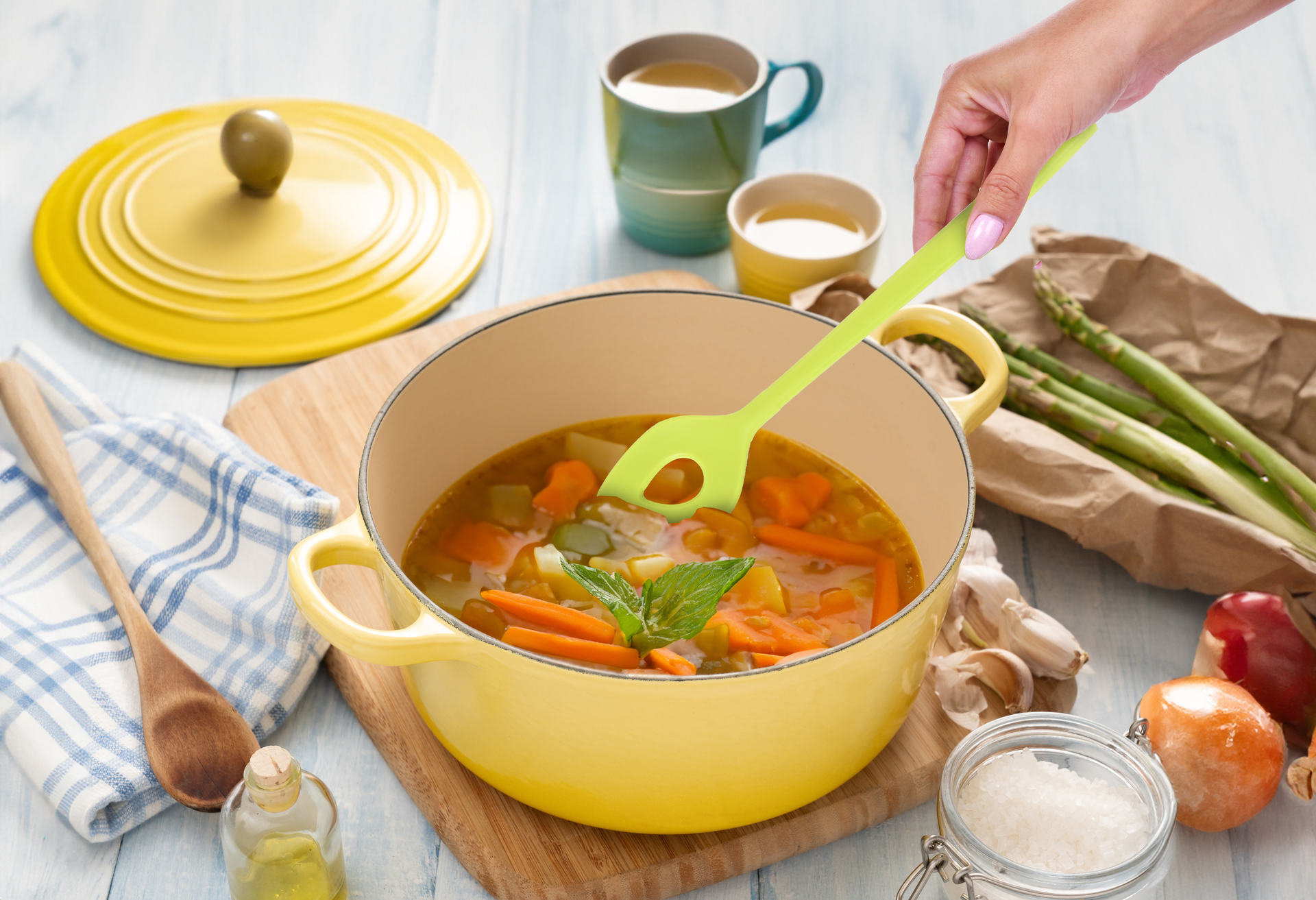 LEGENDS silikónová vareška s otvorom a kovovým jadrom