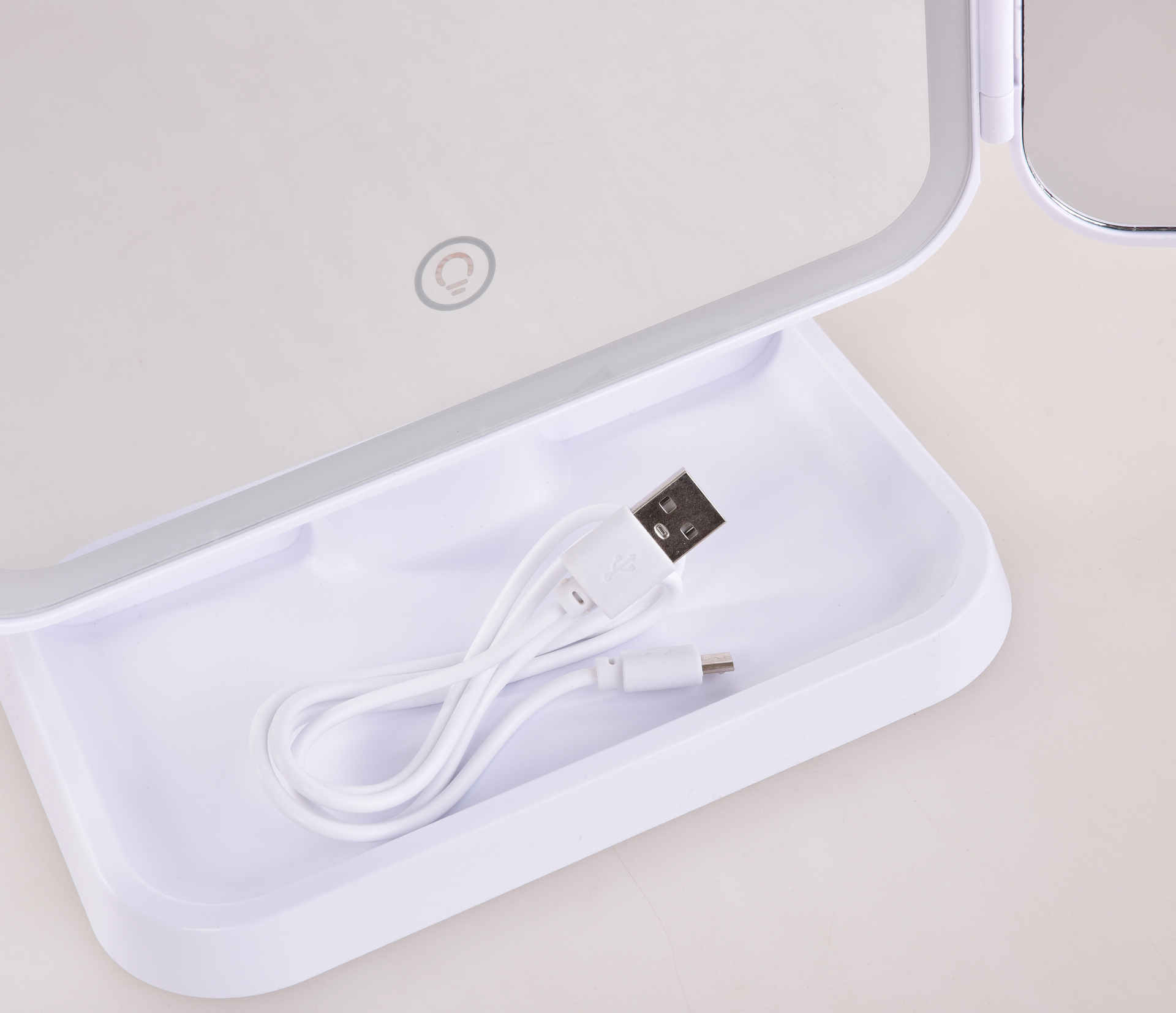 BEAUTY kúzelné skladacie zrkadlo s LED osvetlením a zväčšovacím zrkadlom