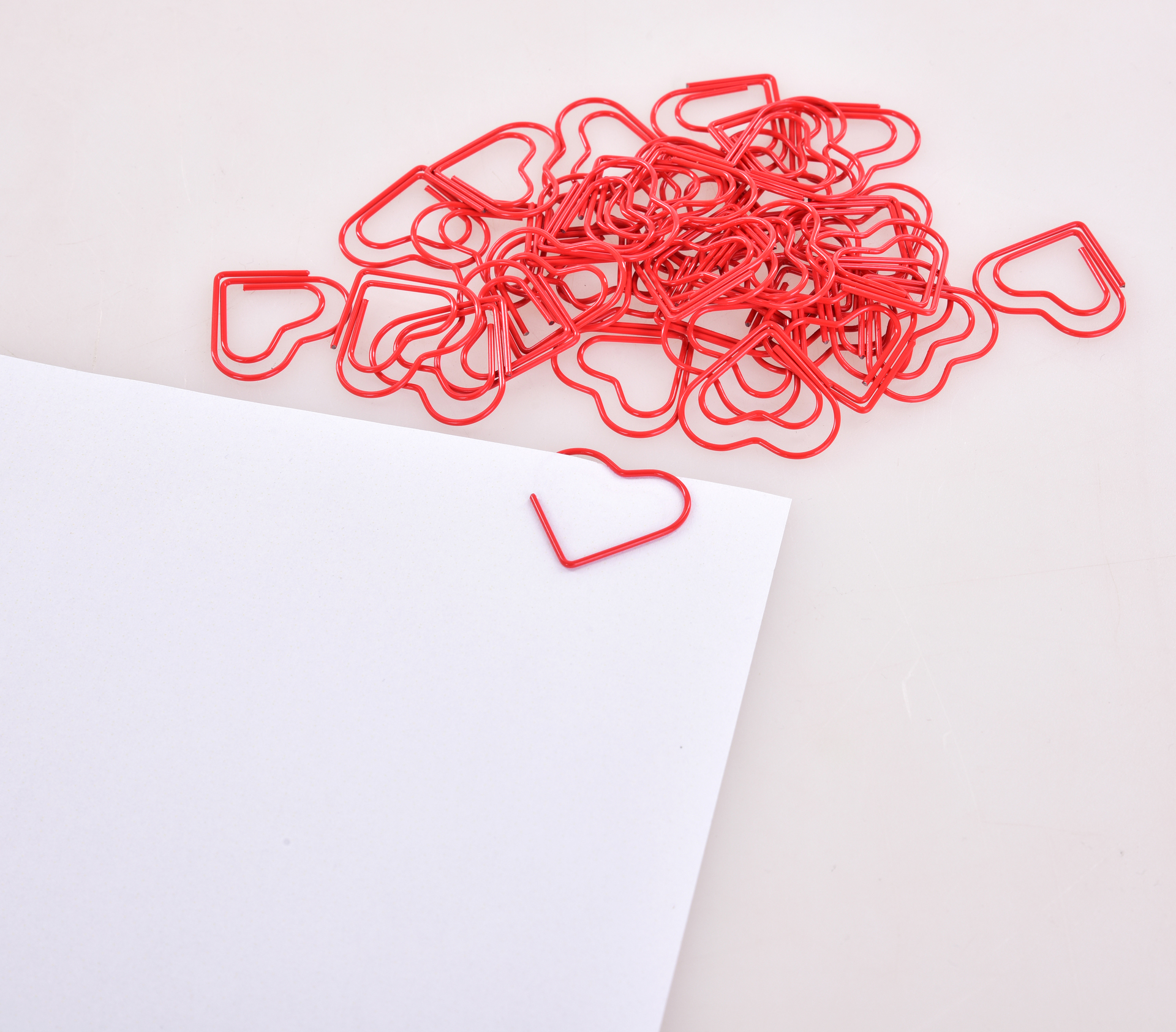OFFICE 40 ks kancelárske sponky v tvare srdca