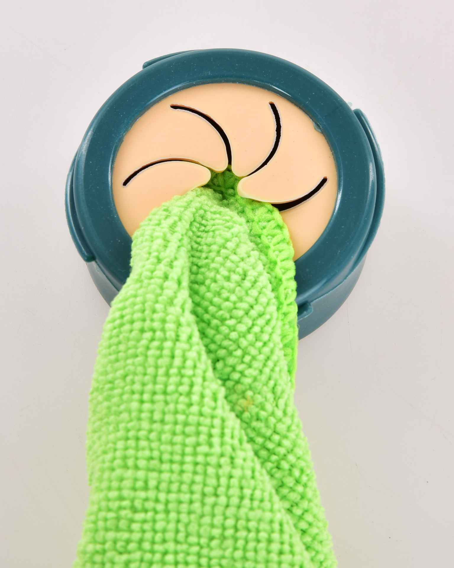 GENIUS okrúhly bezpútkový vešiak na uteráky/utierky