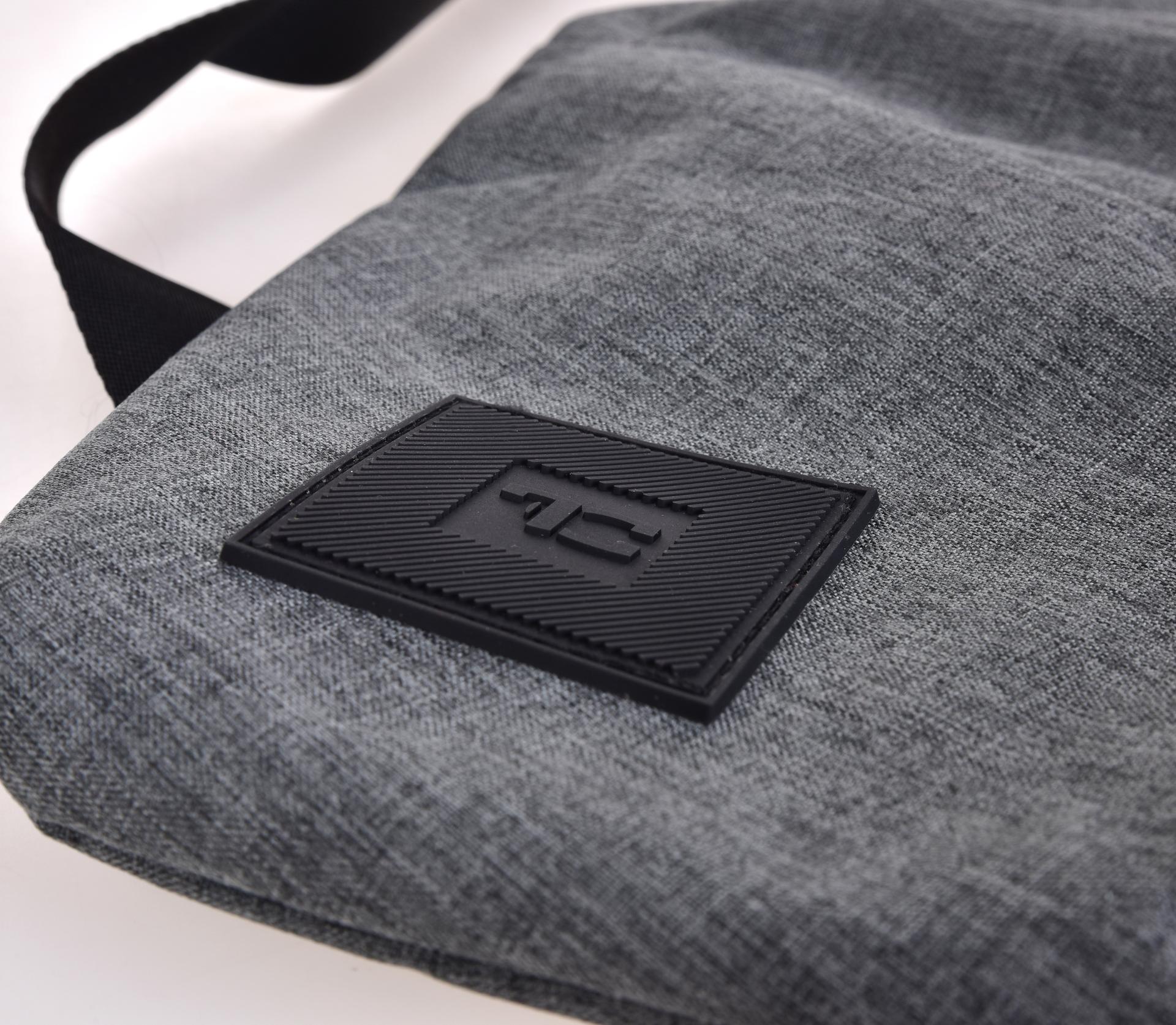 FC BLACK BADGE CROSSBODY taška cez rameno