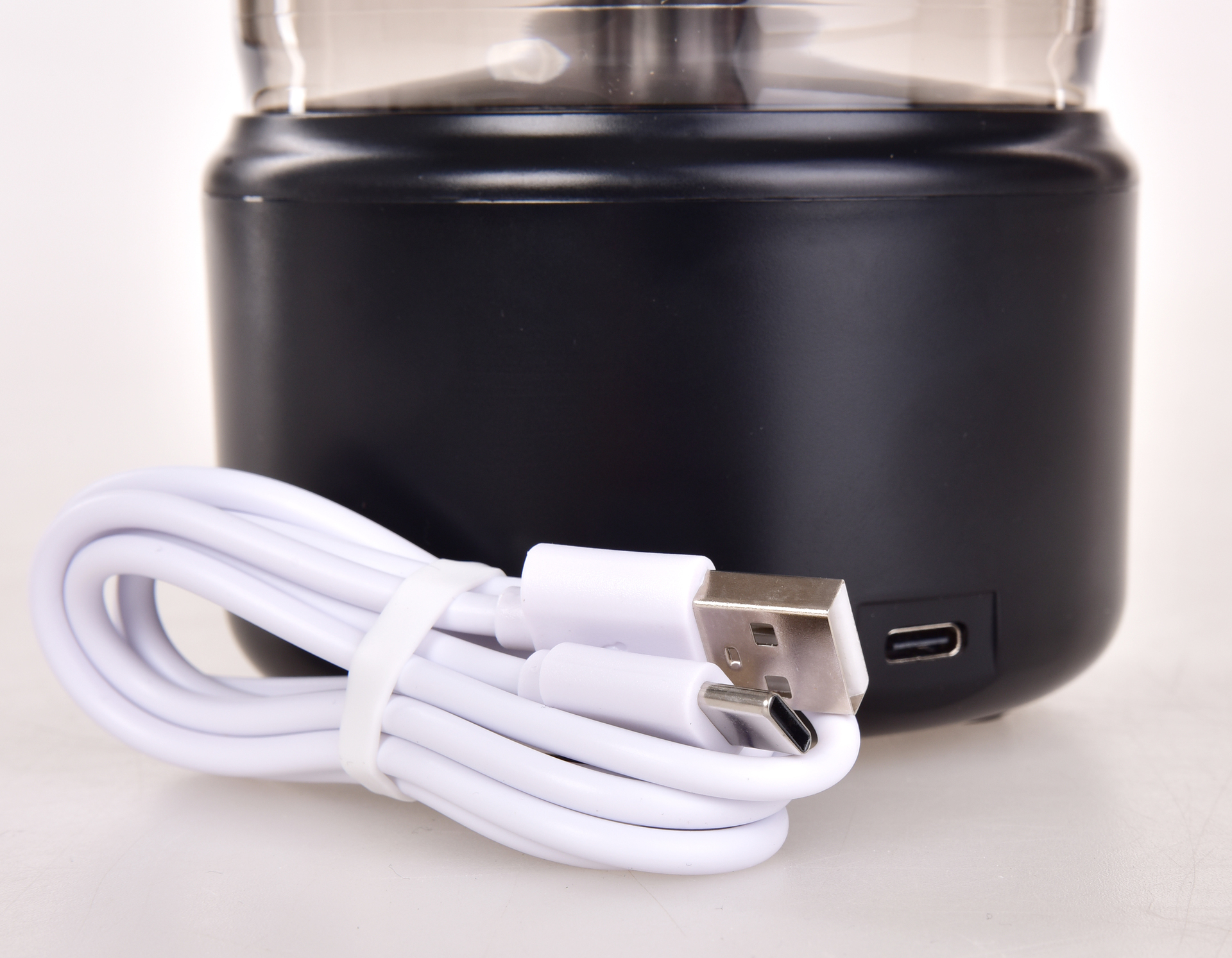 AROMIQA LUME sonický aromadifuzér s LED osvetlením